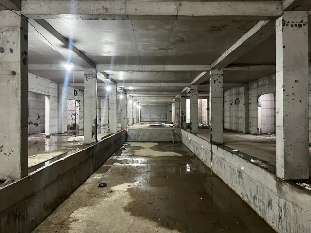 Стройка, октябрь 2025