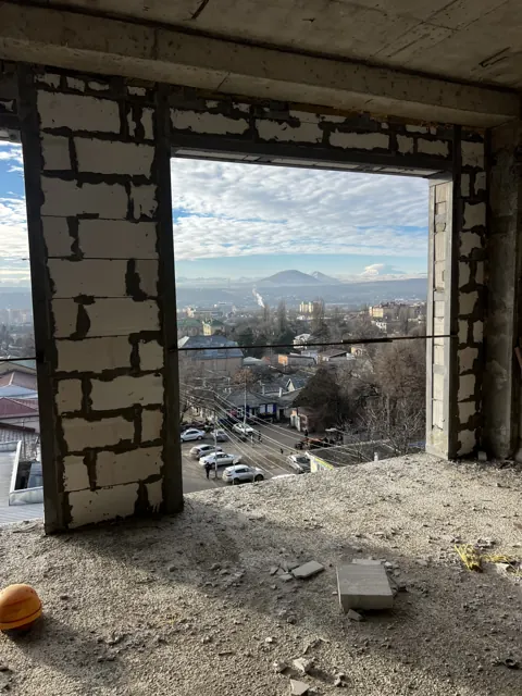 Стройка, декабрь 2025